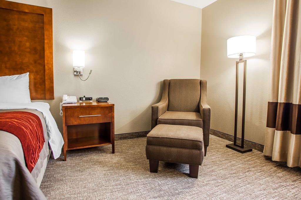 Comfort Inn Marshalltown South Esterno foto