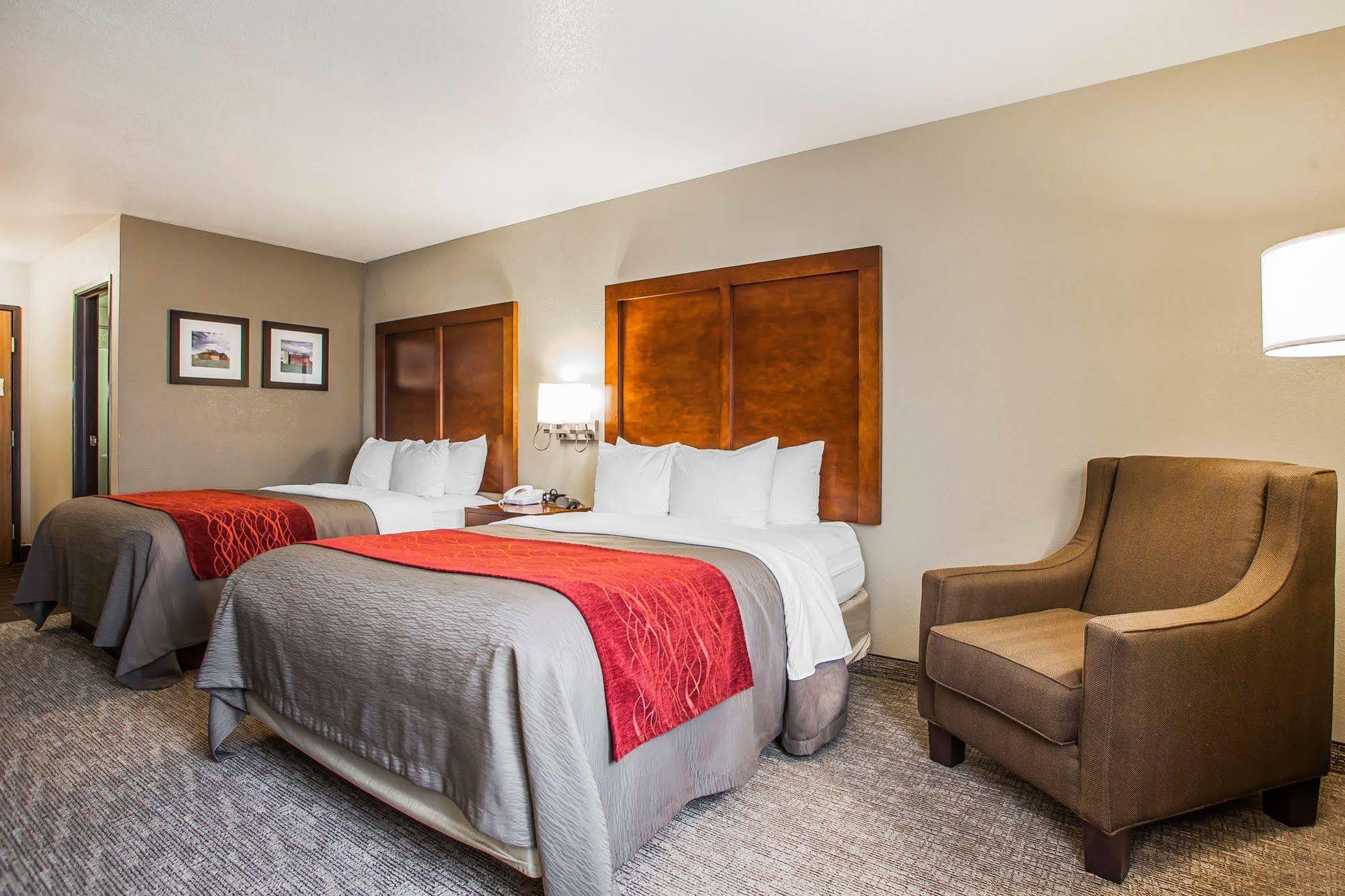 Comfort Inn Marshalltown South Esterno foto
